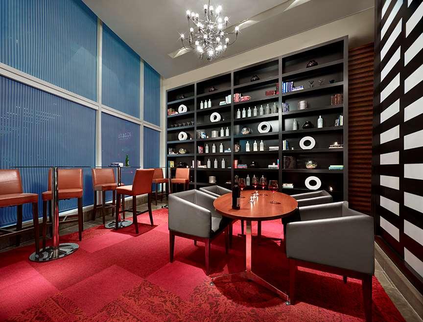 Pantages Hotel Toronto Centre Restaurant photo