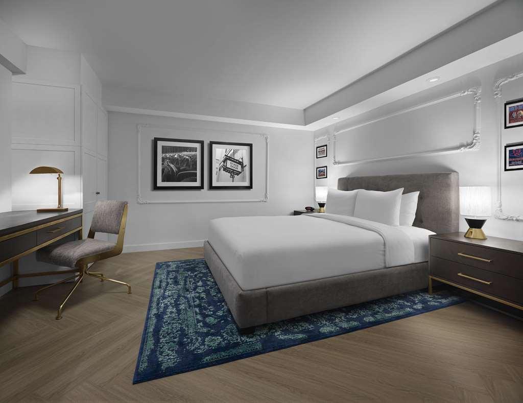 Pantages Hotel Toronto Centre Room photo