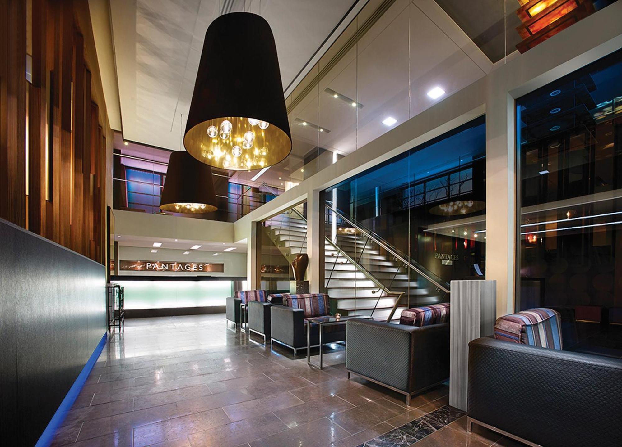 Pantages Hotel Toronto Centre Exterior photo